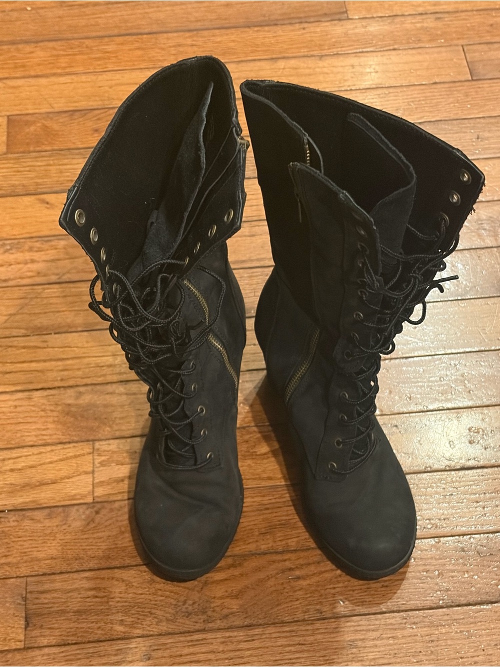 Timberland Size 7.5 Black Nubuck Leather Block Heel Lace Up Boots